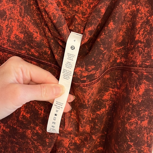 Lululemon Wunder Train High Rise Tight 28” in Denim Wash Print Autumn Red Black - Picture 3 of 6